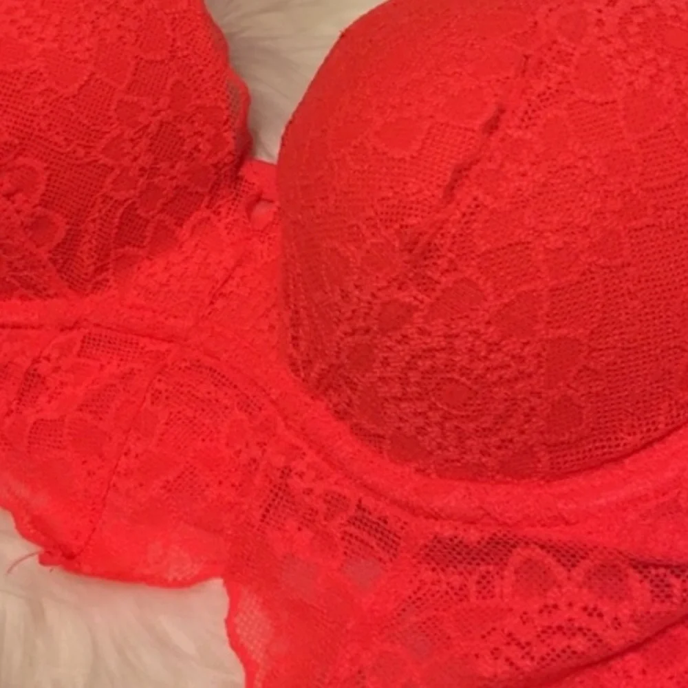 Victoria's Secret PINK Vibrant Orange Lace Push-up Bralatte